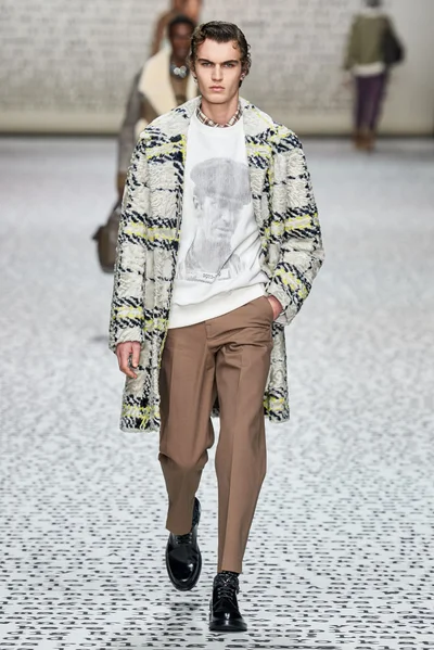 Look 6
